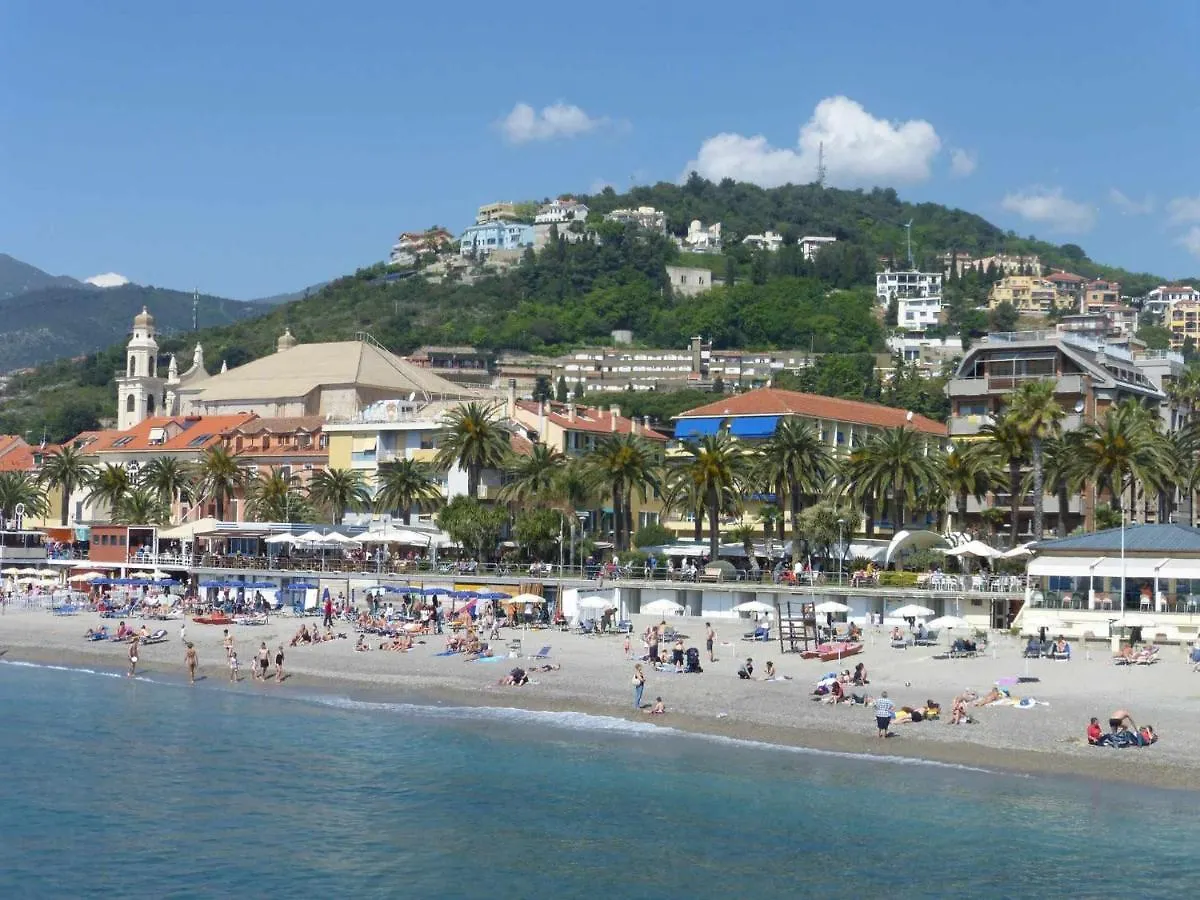 Cipriani 5A Rivieraholiday Pietra Ligure 0*,
