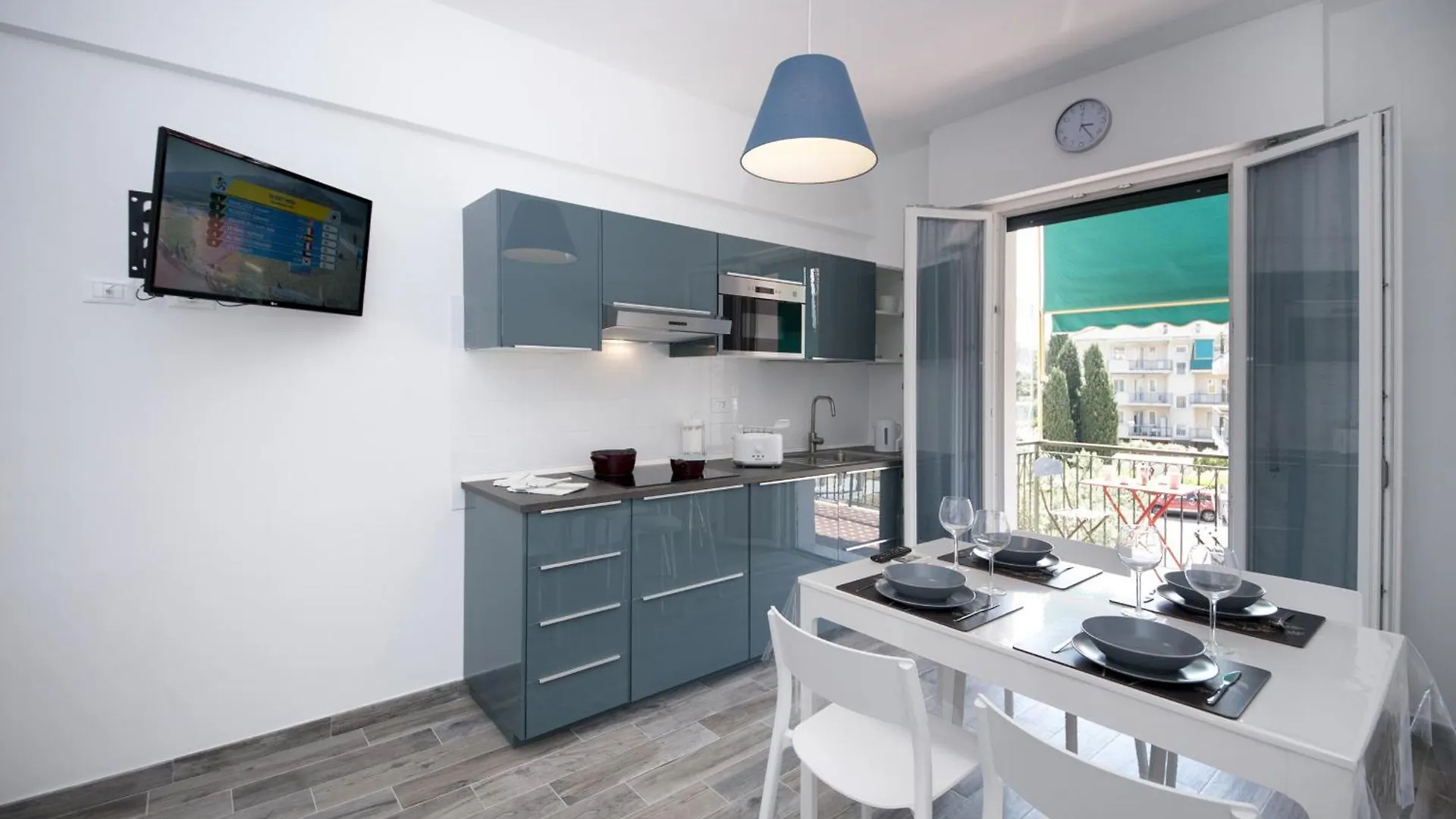 Cipriani 5A Rivieraholiday Pietra Ligure 0*,  Italy